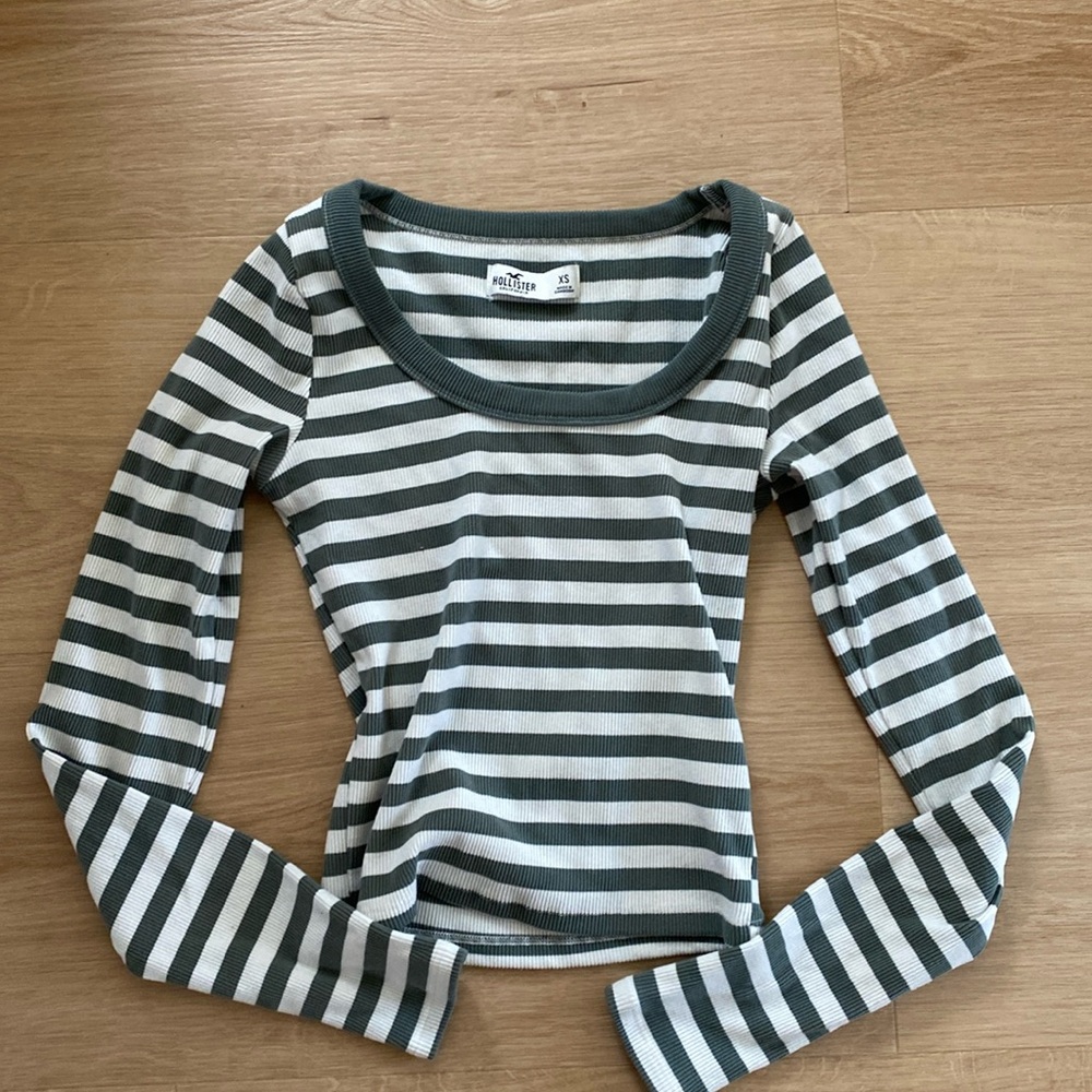 hollister long sleeve
